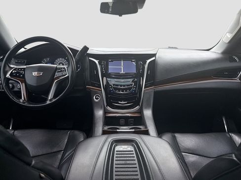 Used 2020 Cadillac Escalade ESV Luxury image 24
