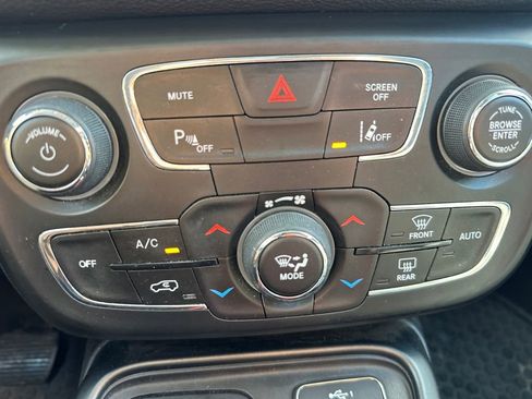 Used 2021 Jeep Compass Trailhawk image 46