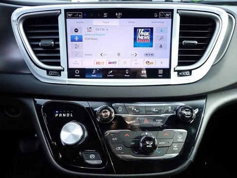 New 2026 Chrysler Voyager LX FWD image 21