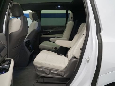 Used 2026 Cadillac Escalade IQL Sport 1 AWD/4WD image 22