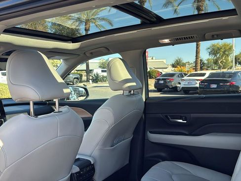 Certified 2025 Toyota Grand Highlander FWD image 29