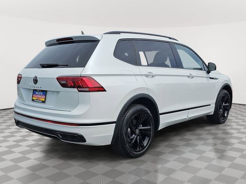 Certified 2023 Volkswagen Tiguan SE R-Line FWD image 5
