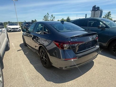 Used 2025 Honda Civic Sport image 2