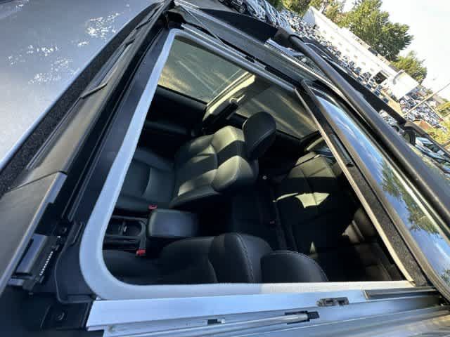 Used 2015 Subaru Forester 2.5i Limited AWD/4WD image 6