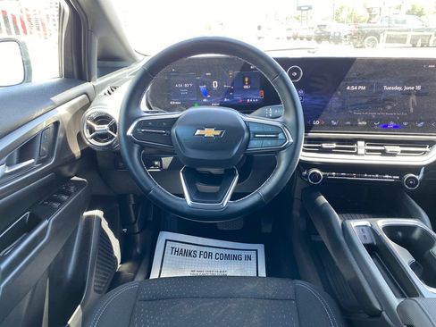 Used 2025 Chevrolet Equinox EV LT w/ Comfort Package AWD/4WD image 13