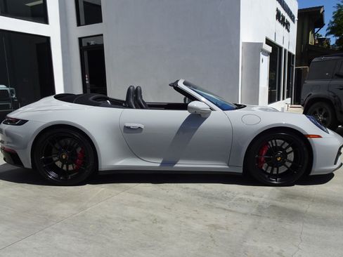 Used 2022 Porsche 911 Carrera GTS RWD image 9