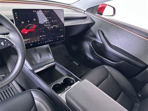 Used 2024 Tesla Model 3 Standard Range image 36