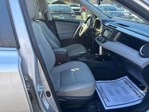 Used 2015 Toyota RAV4 LE image 15
