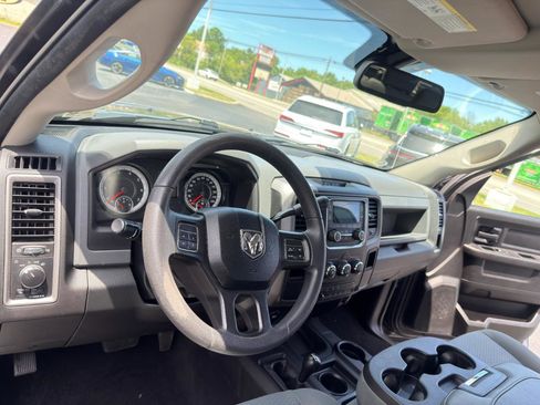 Used 2018 RAM 2500 Tradesman w/ Chrome Appearance Group AWD/4WD image 19