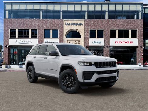 New 2026 Jeep Grand Cherokee Laredo AWD/4WD image 5