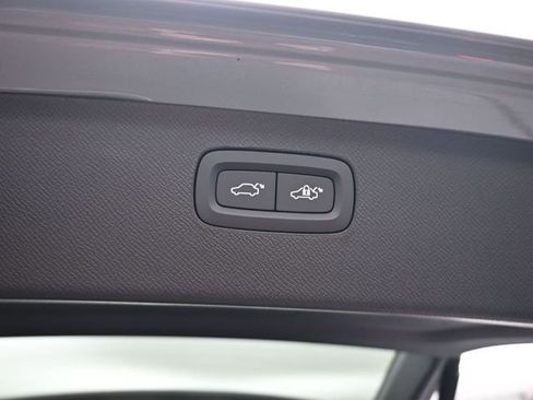 New 2026 Volvo XC90 B6 Plus w/ Protection Package Premier image 33