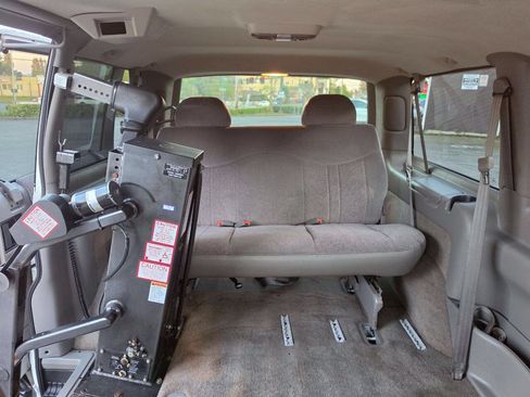 Used 2001 Chevrolet Astro Passenger RWD image 12