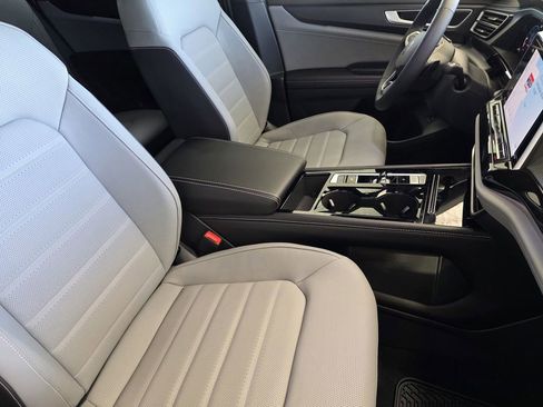 New 2026 Volkswagen Atlas Cross Sport SEL R-Line AWD/4WD image 12