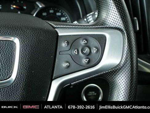 Used 2024 GMC Terrain SLE FWD image 11
