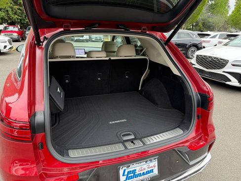 Used 2026 Genesis GV70 2.5T Advanced image 14