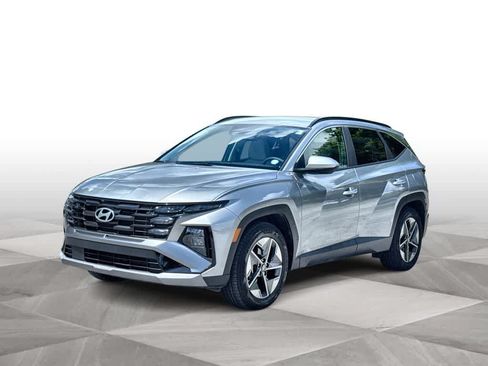 Used 2025 Hyundai Tucson SEL FWD image 4