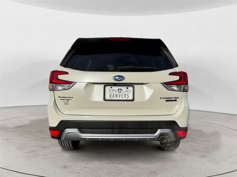 Used 2023 Subaru Forester Touring image 4