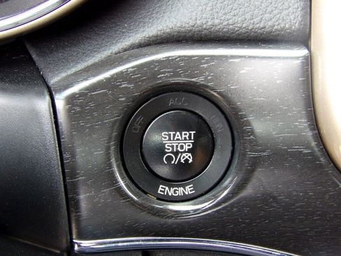 Used 2016 Jeep Grand Cherokee Limited image 15