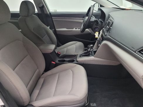 Used 2017 Hyundai Elantra SE image 21