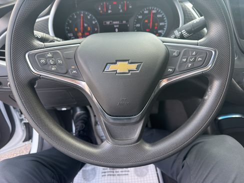 Used 2024 Chevrolet Malibu LT FWD image 12