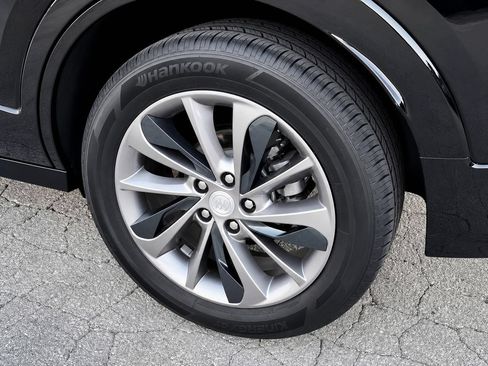 Certified 2020 Buick Encore GX Preferred w/ Sport Touring Package FWD image 11