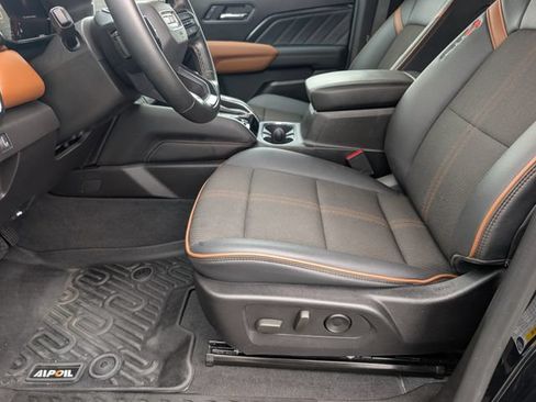 Used 2024 GMC Canyon AT4 w/ Technology Package AWD/4WD image 16