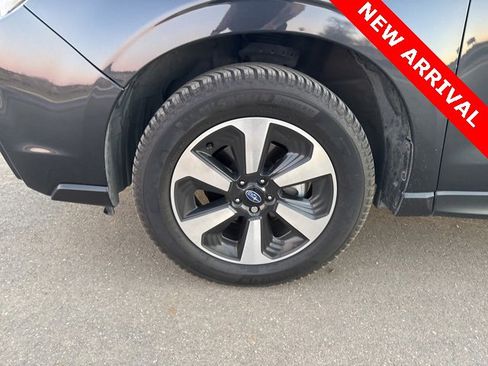 Used 2017 Subaru Forester 2.5i Premium image 9