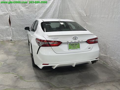 Used 2019 Toyota Camry SE FWD image 29