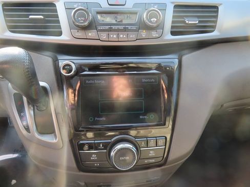 Used 2014 Honda Odyssey Touring image 28