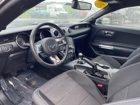 Used 2015 Ford Mustang Coupe RWD image 28