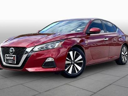 Certified 2022 Nissan Altima 2.5 SV w/ SV Premium Package