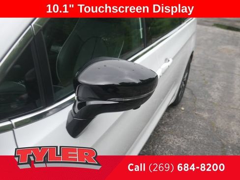New 2027 Chrysler Pacifica Limited FWD image 11