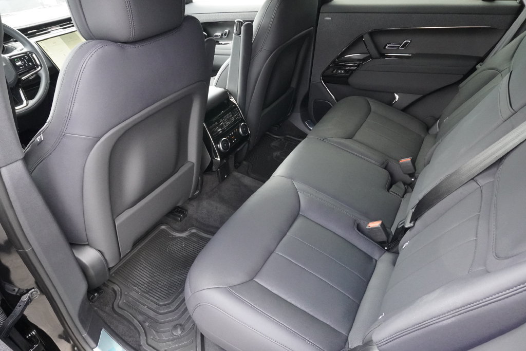 New 2026 Land Rover Range Rover Sport Dynamic SE AWD/4WD image 29