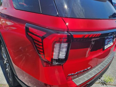 Used 2025 Ford Explorer Platinum w/ Ultimate Package AWD/4WD image 5