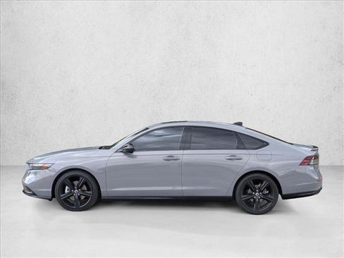 Used 2025 Honda Accord Sport image 9