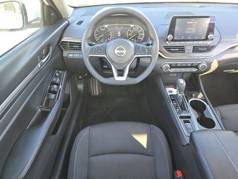 Used 2023 Nissan Altima 2.5 SV AWD/4WD image 25