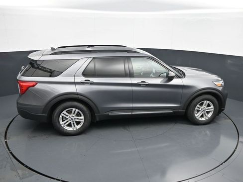 Used 2021 Ford Explorer XLT RWD image 19