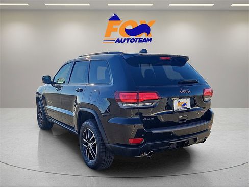 Used 2017 Jeep Grand Cherokee Trailhawk w/ Trailhawk Luxury Group image 3