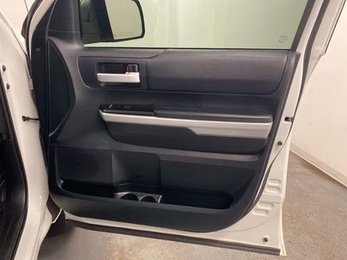 Used 2018 Toyota Tundra SR5 image 24