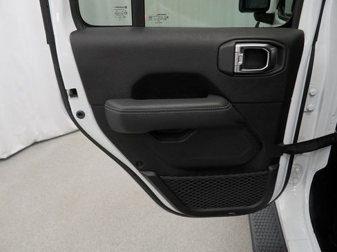 Certified 2019 Jeep Wrangler Unlimited Sahara w/ Cold Weather Group image 44