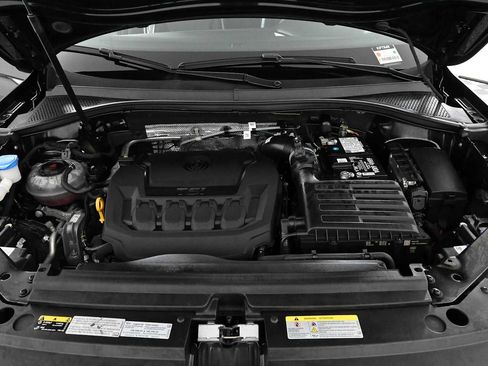 Certified 2022 Volkswagen Tiguan SE w/ Panoramic Sunroof Package AWD/4WD image 31