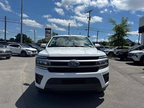Used 2024 Ford Expedition XLT RWD image 2