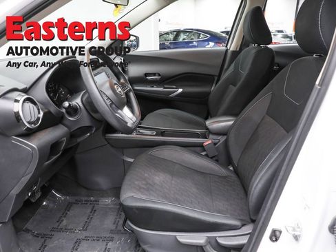 Used 2023 Nissan Kicks SV image 14