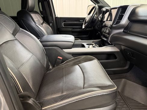 Used 2020 RAM 3500 Laramie image 32