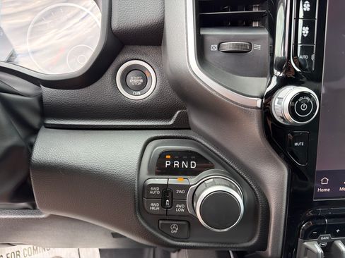 Used 2025 RAM 1500 Big Horn AWD/4WD image 21