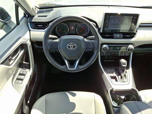 Certified 2021 Toyota RAV4 XLE Premium image 13