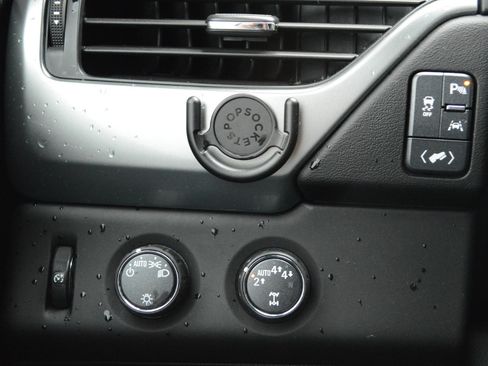 Used 2017 Chevrolet Tahoe LT image 35