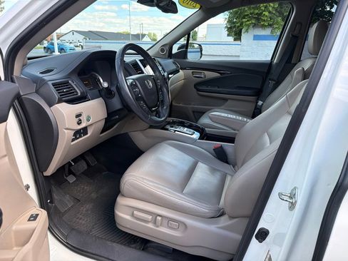 Used 2016 Honda Pilot Touring image 17