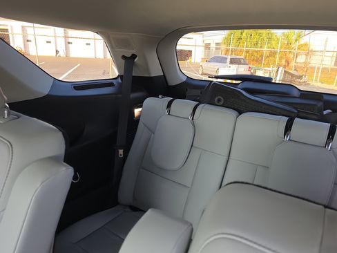 Used 2025 Ford Explorer Platinum w/ Ultimate Package image 12