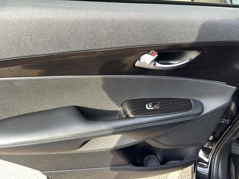 Used 2020 Kia Sorento EX image 17